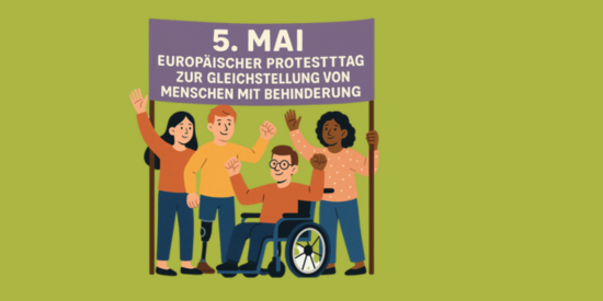 Vier Personen halten ein Transparent mit der Aufschrift: 5. Mai