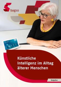 Titelblatt des Ratgebers "Künstliche Intelligenz im Alltag älterer Menschen": Ältere Dame mit aufgestelltem Tablet