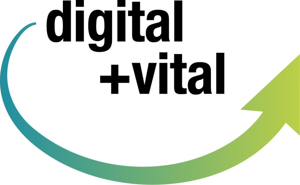 Logo des Projektes Digital+Vital. Grünlicher Pfeil, der schwungvoll nach rechts zeigt. Darüber steht "Digital+Vital".